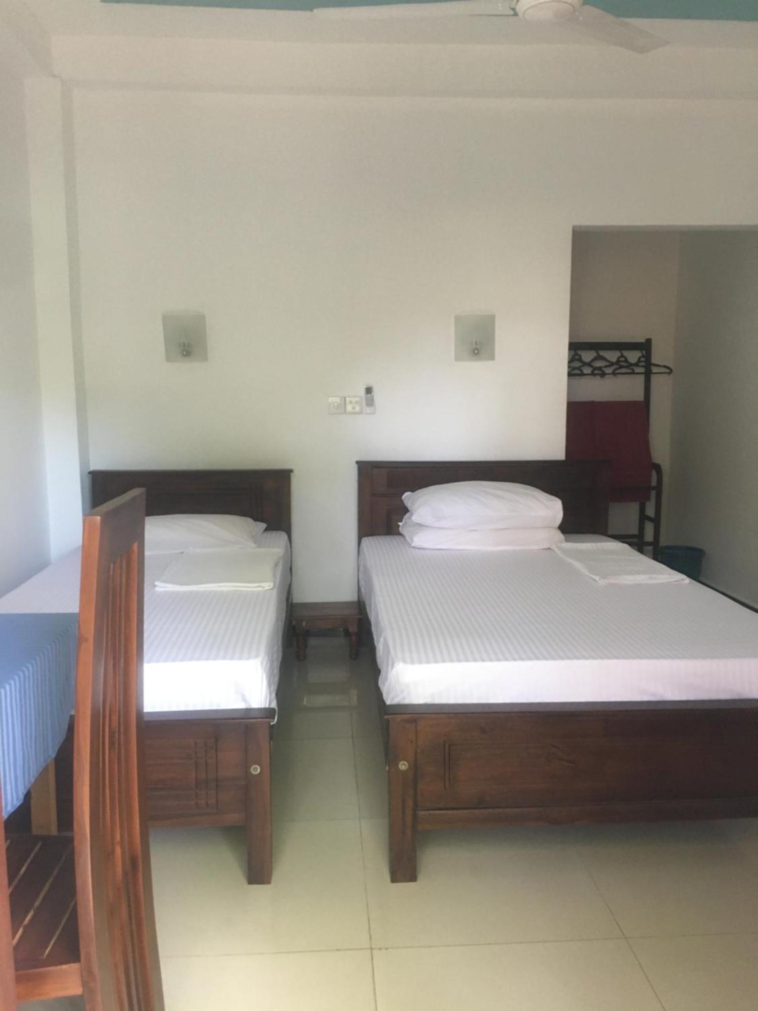 Anthony Guesthouse Hikkaduwa Luaran gambar